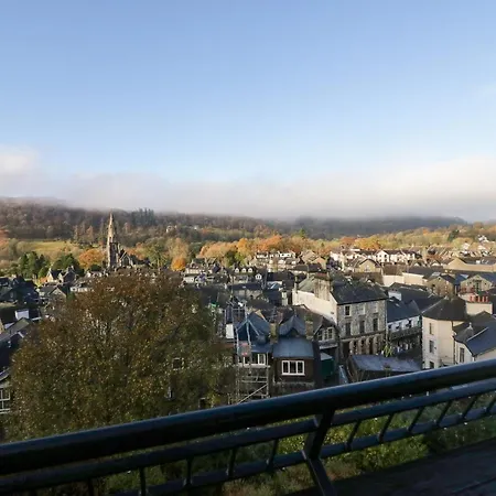 Loughrigg Apartment *